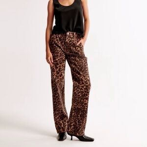 NWT Abercrombie Mid Rise slouchy Jeans Leopard Print